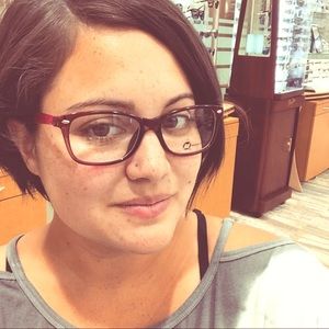 Meet your Posher, Kendra